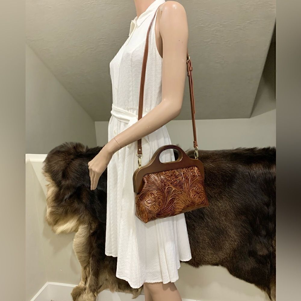 Vintage Style Handmade Genuine Embossed Leather Wooden Frame Bag/Crossbody - Picture 4 of 16